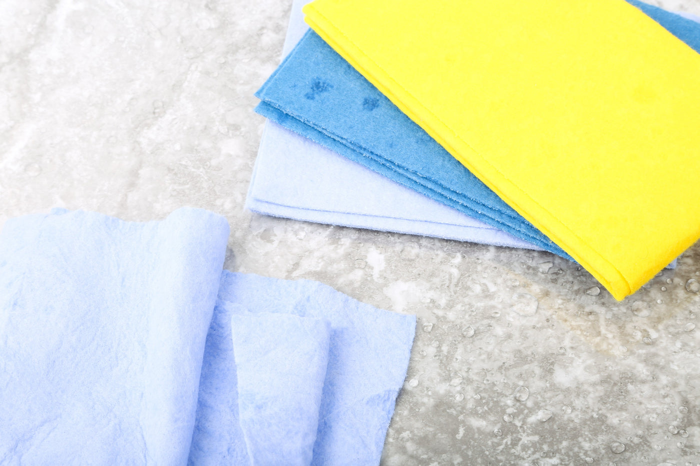 The Best Type of Cleaning Cloth: Microfiber vs. Organic Cotton vs. Sponge  Cloths