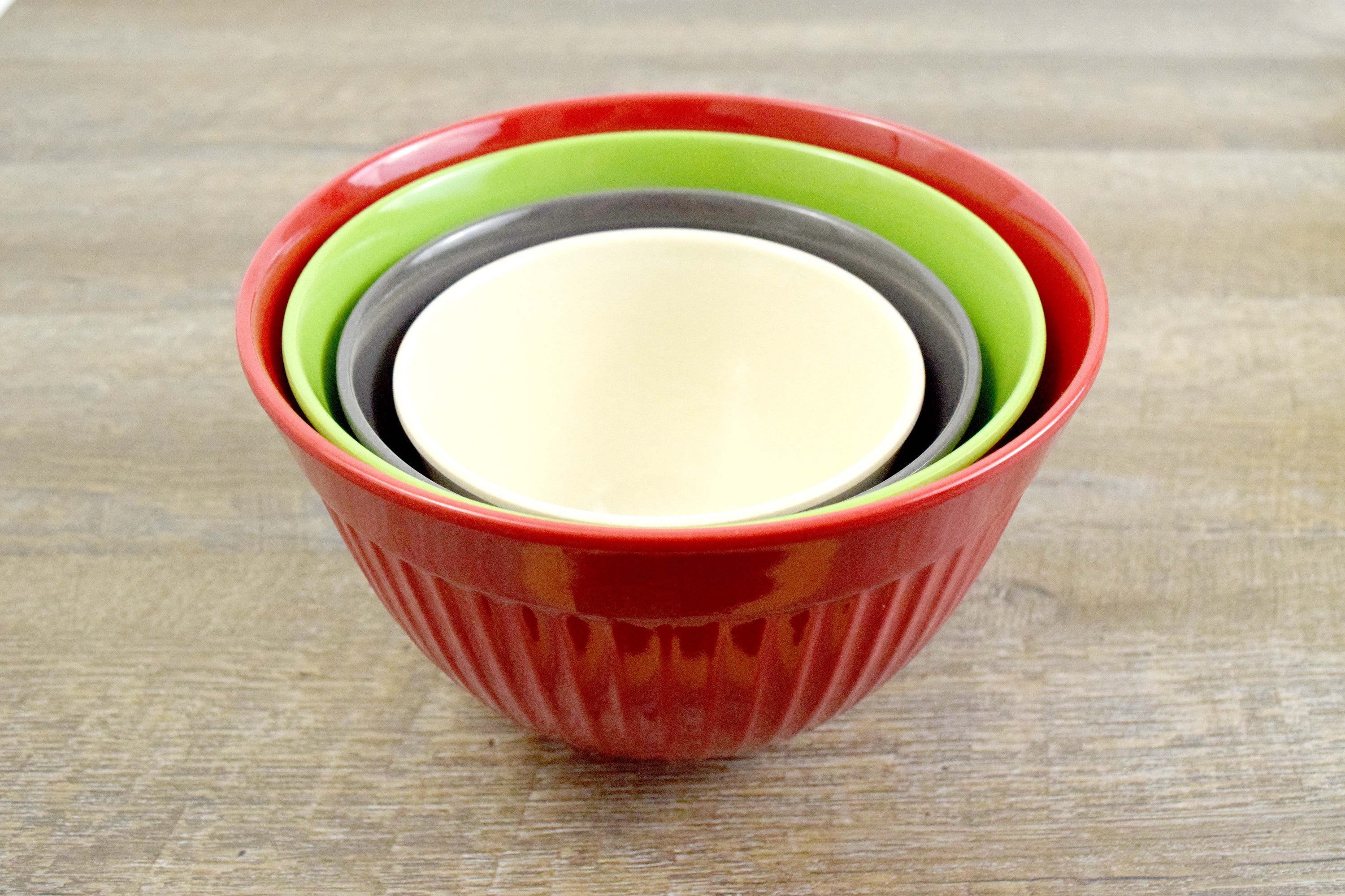 https://www.naturalhomebrands.com/cdn/shop/products/5547_Ribbed_Molded_Bamboo_4-pc_Mixing_Bowls_-_Lifestyle_2_2.jpg?v=1522878358